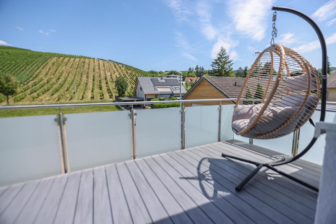 Penthouse-Wohnung I 100 Qm I Blick Auf Die Weinreben I Nespresso I Emma Matratzen Auggen Exterior photo